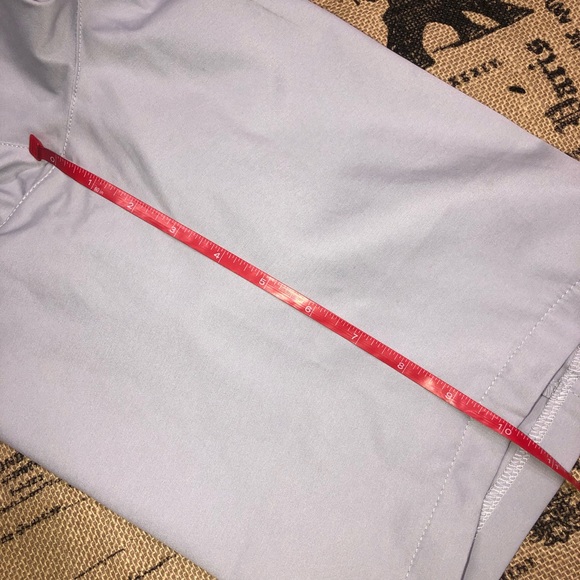 Under Armour NWT! Loose Grey Short Size 18 - Picture 13 of 14